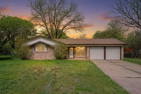 308 Jasmine Ct, Burleson, TX 76028