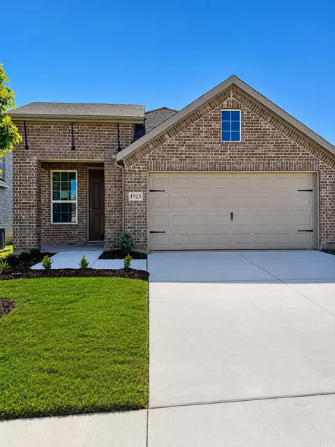 1923 Long Pond Trl, Forney, TX 75126