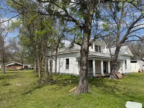 950 W Bonham Ave, Cooper, TX 75432