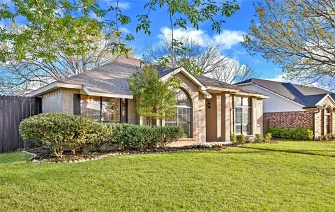 9433 Willard St, Rowlett, TX 75088