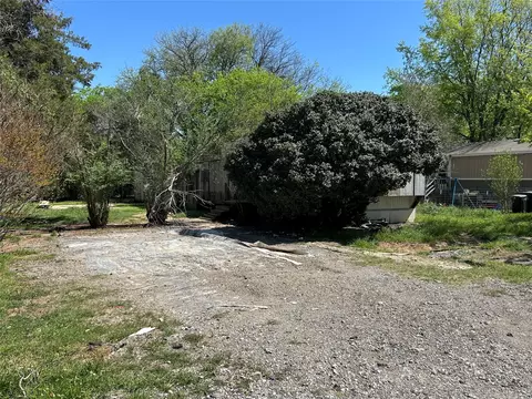 1812 Gale Dr, Pelican Bay, TX 76020
