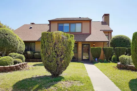 1734 Hartford Dr, Carrollton, TX 75007