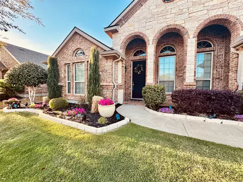405 Ashlawn Dr, Midlothian, TX 76065