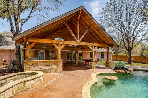 128 Oakwood Ct, Lakeside, TX 76135