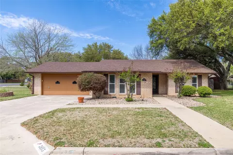 2415 Good Shepherd Dr, Brownwood, TX 76801