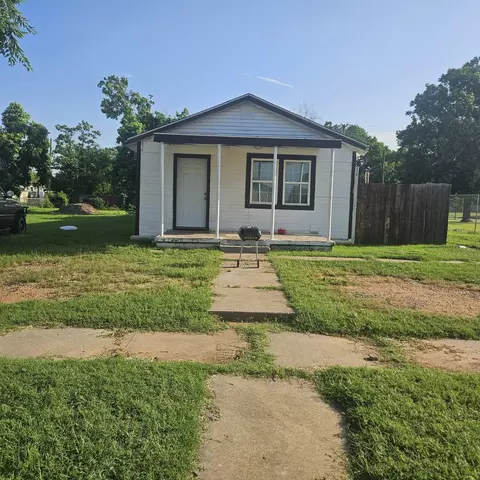 1302 N 16th St, Wichita Falls, TX 76306