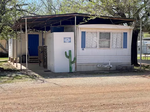 4705 Fox Holw #18, Graham, TX 76450
