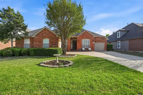 1012 Huntington Trl, Mansfield, TX 76063