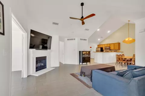 2601 Marsh Ln #84, Plano, TX 75093