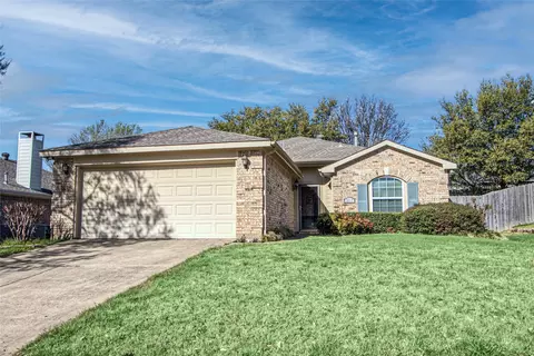 2317 Overlook Ln, Denton, TX 76207