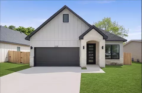 205 Grayson St, Leonard, TX 75452