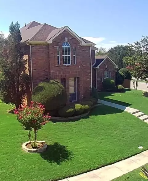 1422 Primrose Ln, Lewisville, TX 75077