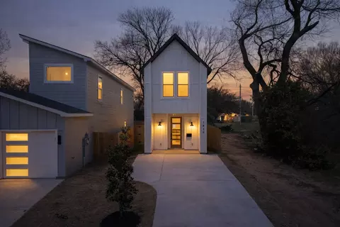 2835 Macon St, Dallas, TX 75215
