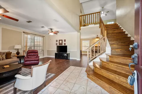 6111 Sandstone Dr, Arlington, TX 76001