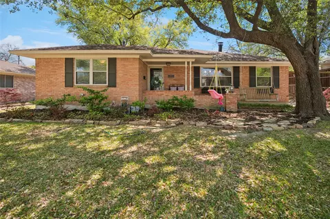 9906 Crestwick Dr, Dallas, TX 75238