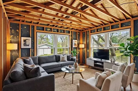 1030 Denton St, Denton, TX 76201