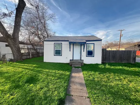 1733 Greenfield Ave, Fort Worth, TX 76102
