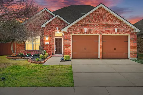 920 Goldenmist Dr, Little Elm, TX 75068