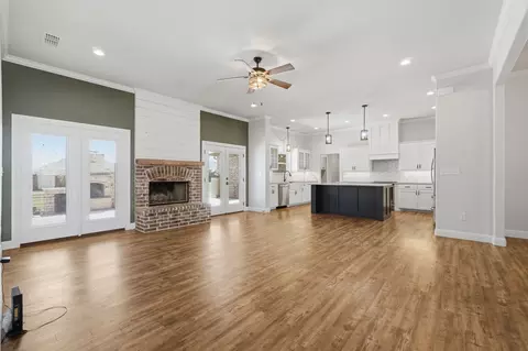 Living - 107 Beechcraft Rd, Abilene, TX 79602 photo 5 of 5