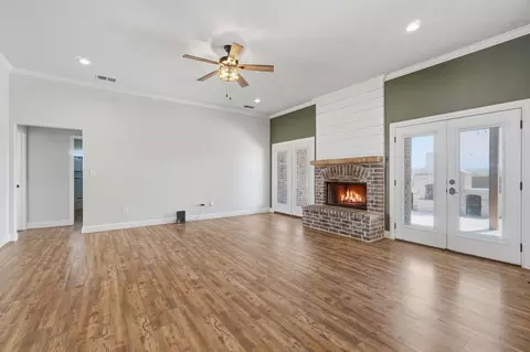 Living - 107 Beechcraft Rd, Abilene, TX 79602 photo 1 of 5