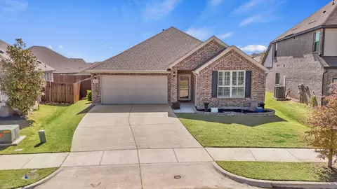 9705 Creekmere Dr, Roanoke, TX 76262