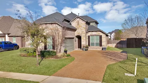 1000 Merion Dr, Burleson, TX 76028