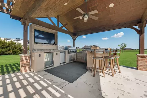 2921 Alamosa Dr, Terrell, TX 75160