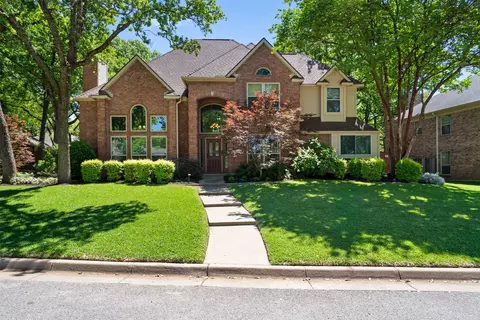 3406 Forestway Ct, Arlington, TX 76001
