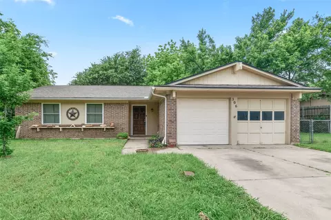 306 Bluebird Cir, Denton, TX 76209