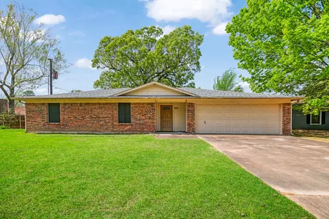 315 34th St NE, Paris, TX 75460