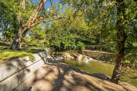 2972 Maydelle Ln, Farmers Branch, TX 75234
