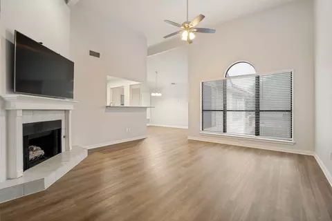 521 Clear Springs Dr, Mesquite, TX 75150