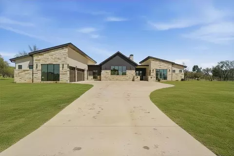 12 Crocket Valley Ct, Strawn, TX 76475