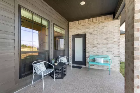 Exterior - 399 Frederick Dr, Robinson, TX 76706 photo 2 of 9