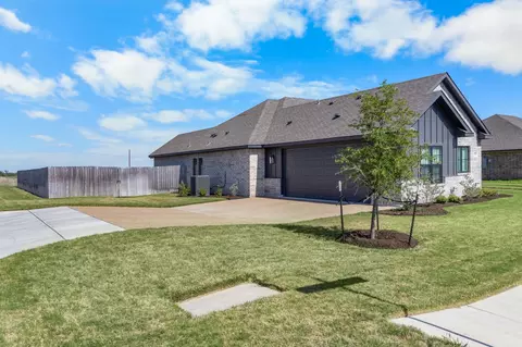 Exterior - 399 Frederick Dr, Robinson, TX 76706 photo 8 of 9