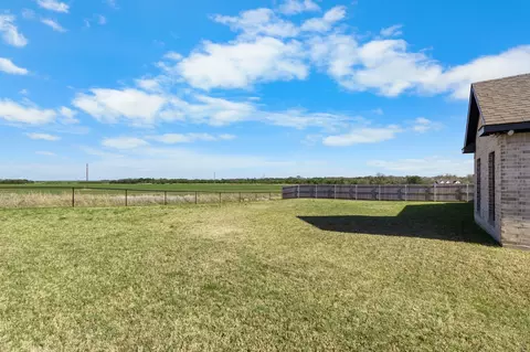 Exterior - 399 Frederick Dr, Robinson, TX 76706 photo 7 of 9
