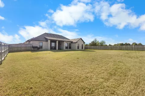 Exterior - 399 Frederick Dr, Robinson, TX 76706 photo 6 of 9