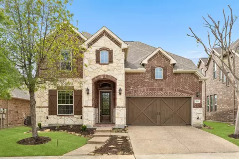 814 River Oak Ave, Euless, TX 76039