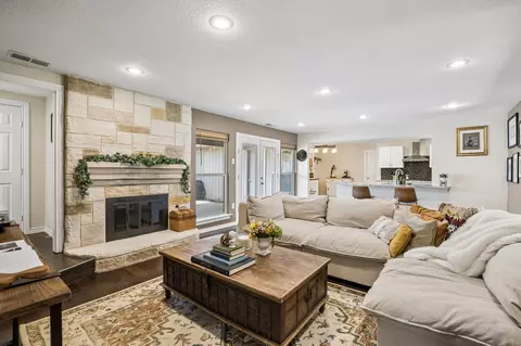 1433 Lincoln Pl, Carrollton, TX 75006