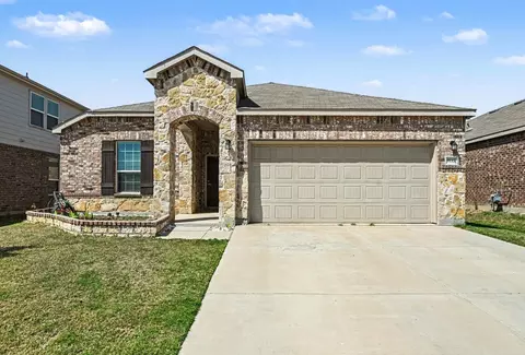 9117 Redshire Ln, Fort Worth, TX 76131