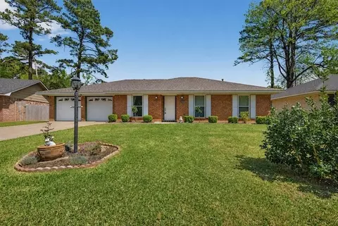 9813 High Point Dr, Shreveport, LA 71106