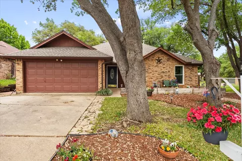 4017 Cherryhill Ct, Arlington, TX 76016