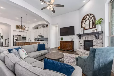 2816 Middleton Dr, Melissa, TX 75454