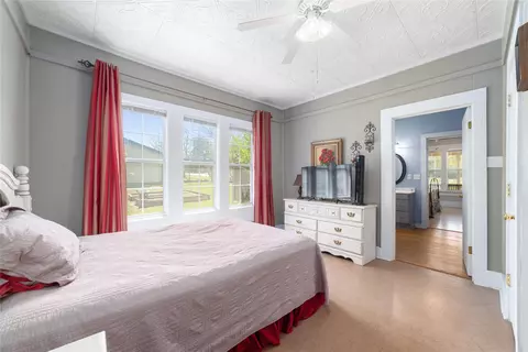 Bedroom - 601 E Ross Ave, De Leon, TX 76444 photo 2 of 4