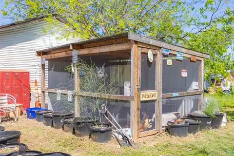 Other - 601 E Ross Ave, De Leon, TX 76444 photo 3 of 5