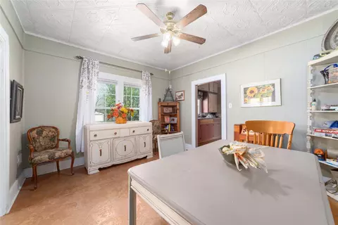 Dining - 601 E Ross Ave, De Leon, TX 76444 photo 1 of 2