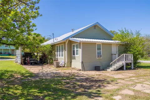 Other - 601 E Ross Ave, De Leon, TX 76444 photo 1 of 5