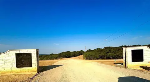 137 White Moon Rd, Graford, TX 76449