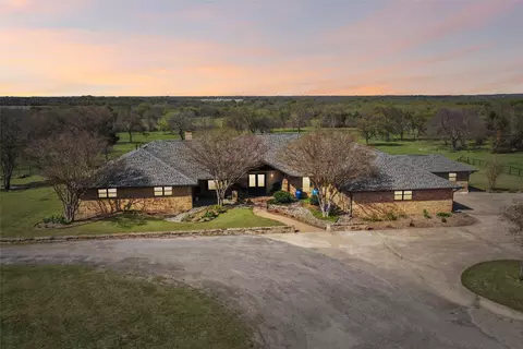 4517 Old Sherman Rd, Whitesboro, TX 76273