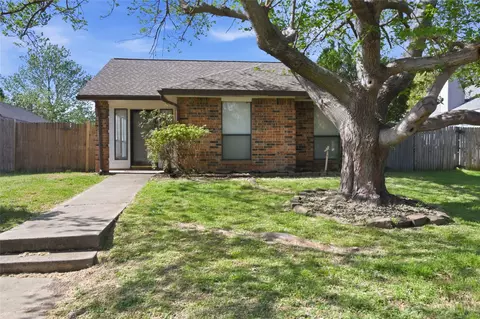4708 Jasmine Dr, Fort Worth, TX 76137
